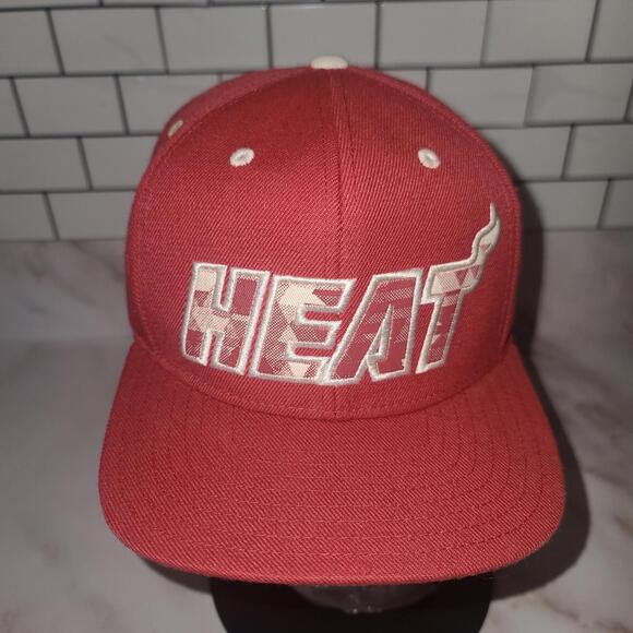 Miami Heat Adidas NBA Snapback Cap/Hat Cardinal Red - Picture 1 of 7